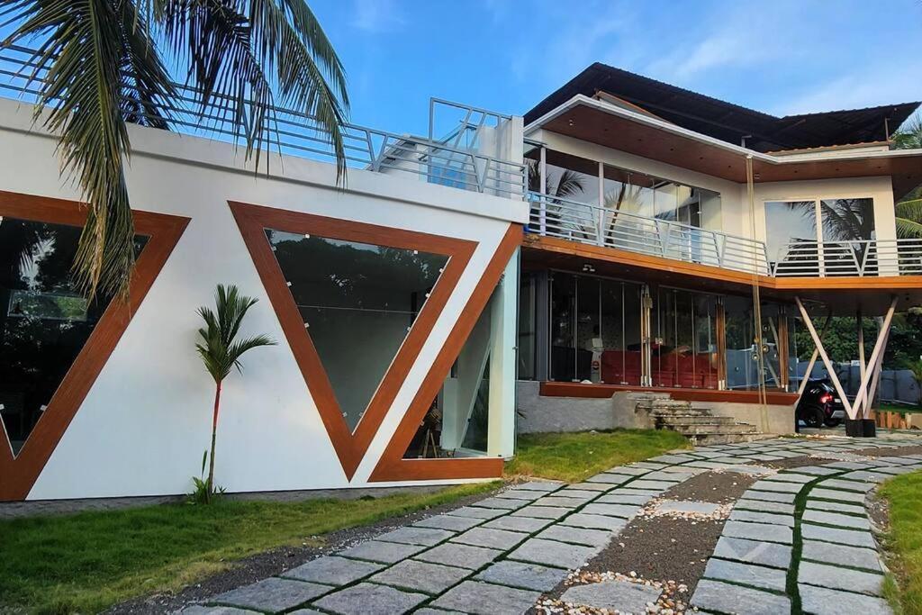The Urban Getaway Villa Thiruvananthapuram Kültér fotó